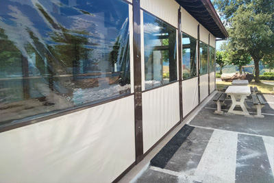 Instalación de toldos en Gipuzkoa: terraza cerrada con toldo